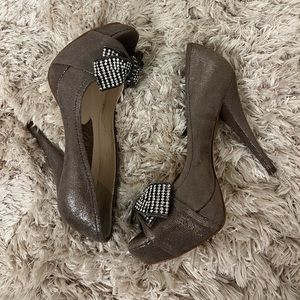 Rhinestone Boutique 9 peep toe heel size 6